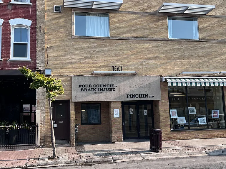 164 Charlotte St #6 — Photo 1