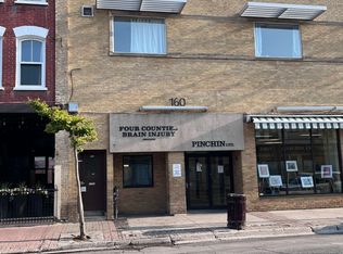 164 Charlotte St #6, Peterborough, ON K9J 2T8