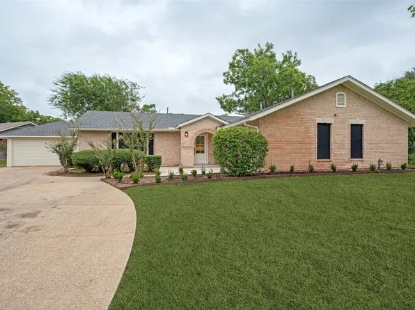 3706 Windsor St, Irving, TX 75062
