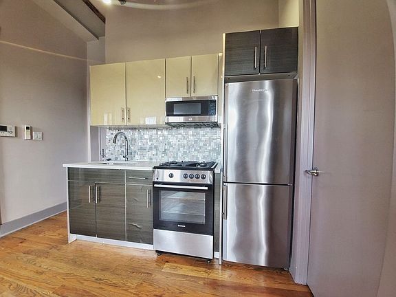 5th image of 292 Bedford Ave #15S