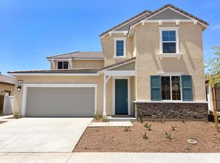 2925 Flagstaff Dr, Jurupa Valley, CA 92509