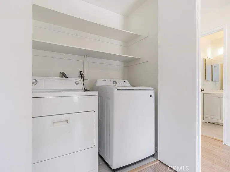 1129 Linden Ave #1 — Photo 25