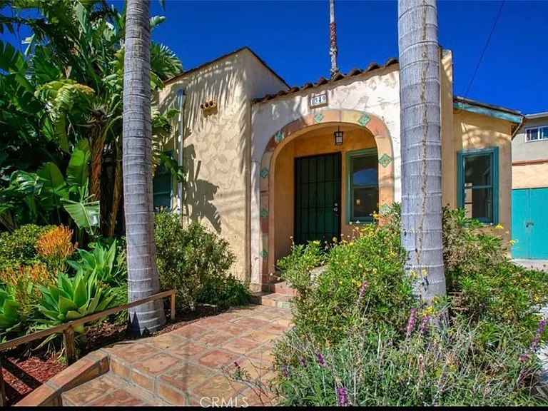 1349 N Citrus Ave — Photo 3