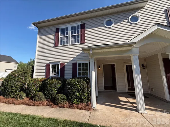 9510 Littleleaf Dr, Charlotte, NC 28215