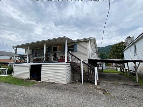 2nd image of 1115 Catherine Ln