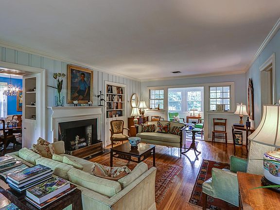 4th image of 1704 Parkland Dr