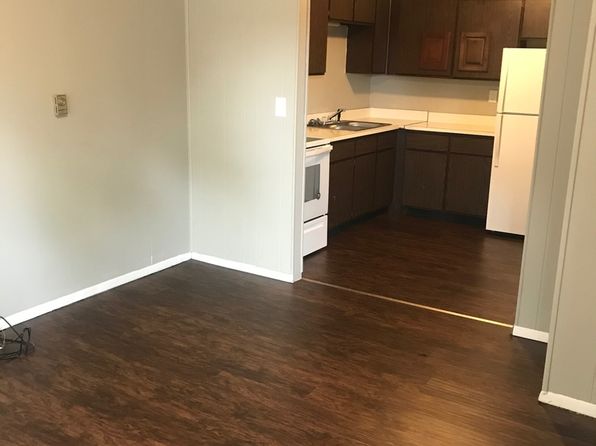 104 E North St APT 11