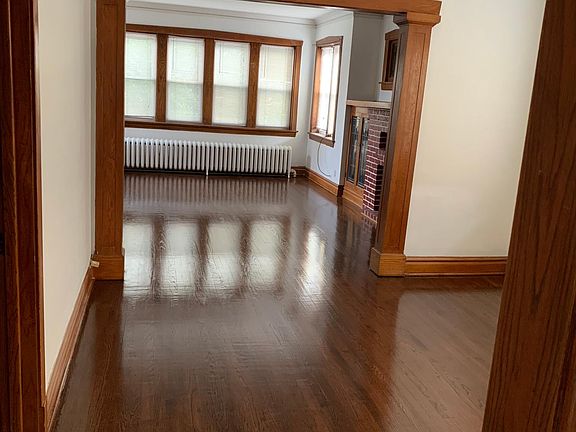 4th image of 2232 Scoville Ave Floor 2