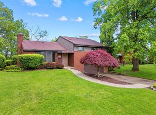 6113 Dalmation Dr, Bethel Park, PA