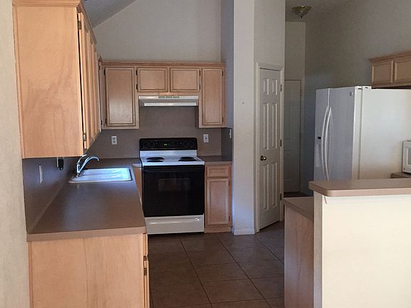 2nd image of 3470 Lake Arthur Dr