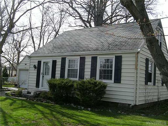 2nd image of 8366 Laughlin Dr