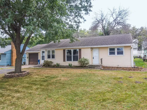 3117 Lawrence St, Red Wing, MN 55066