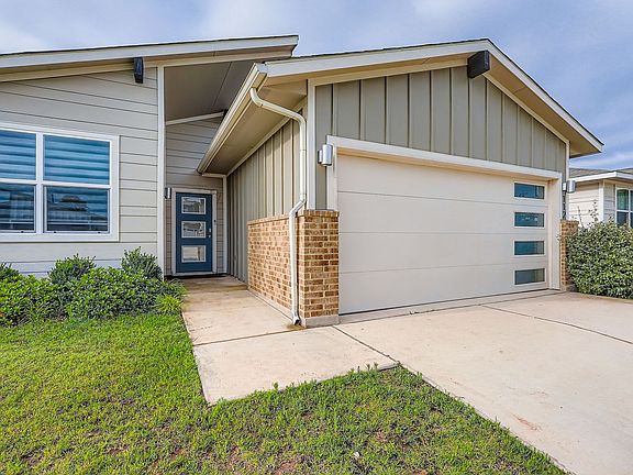 2nd image of 112 Cupreata Ln
