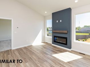 1100 Featherstone Ave NE, Bondurant, IA 50035
