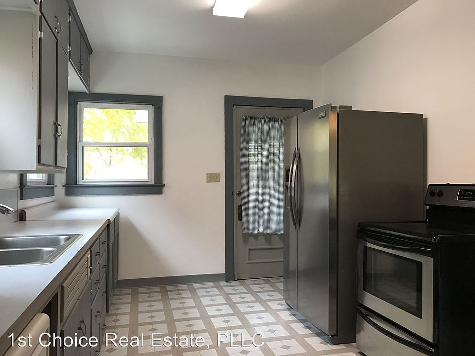 1st image of 812 W Shiawassee St #1