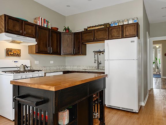 5th image of 3416 W Cortland St