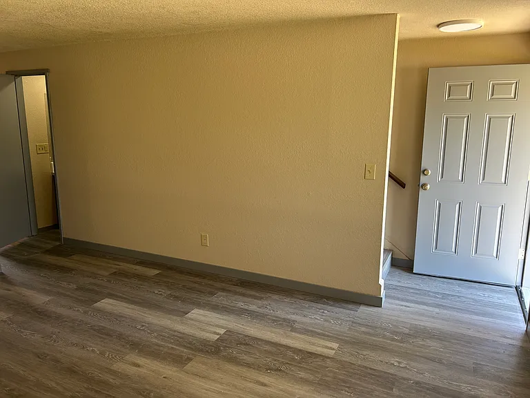 1765 Queen Ave SW — Photo 30