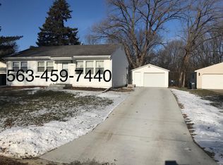 3710 Vogel Ct, Bettendorf, IA 52722