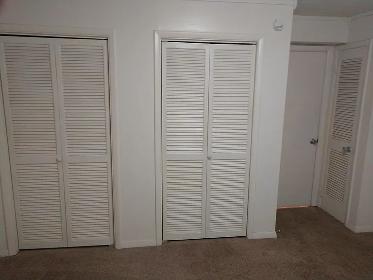 223 East Ave — Photo 3