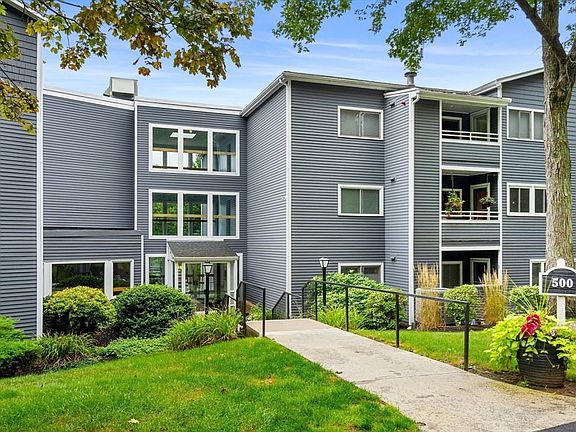 2nd image of 500 Colonial Dr Unit 213