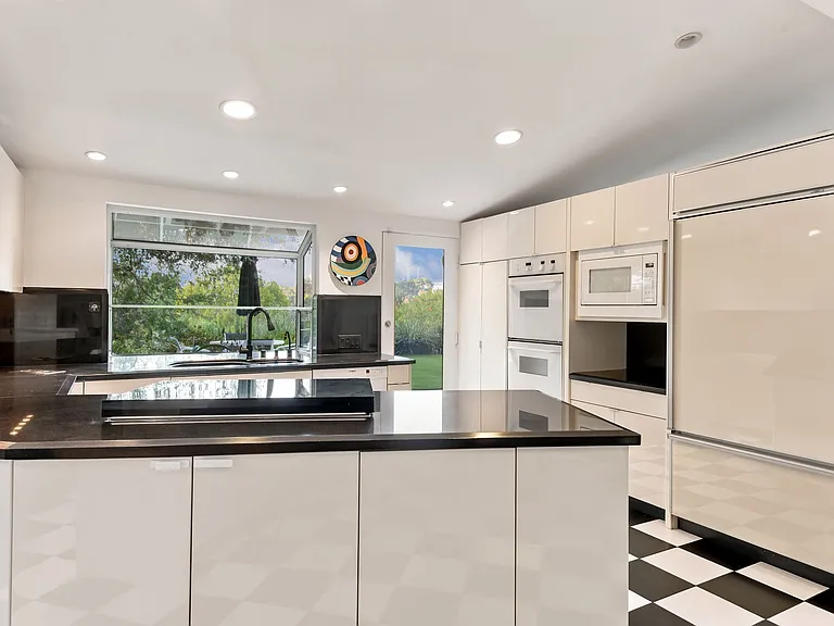 3231 Oakley Dr — Photo 8