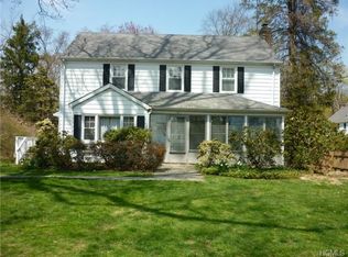 11 Robins Rd, New Rochelle, NY 10801