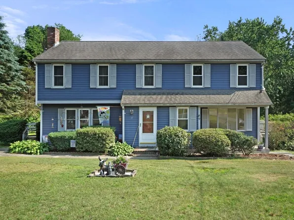 9 Karli Ln Unit 9, Bridgewater, MA 02324
