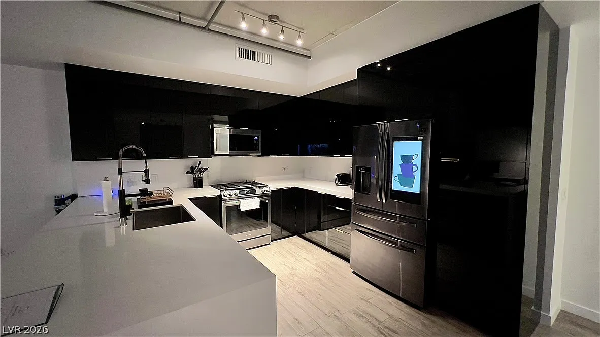 2 bed, 2.5 bath, 1491 sqft, $3,800 — Photo 3