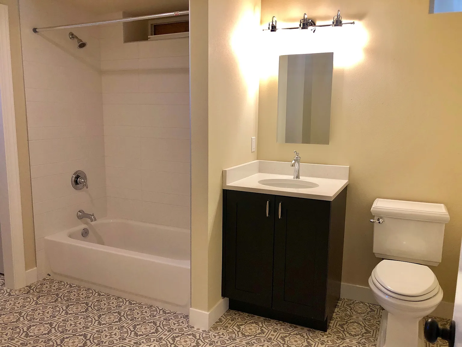 Studio, 500 sqft, $1,295 — Photo 2