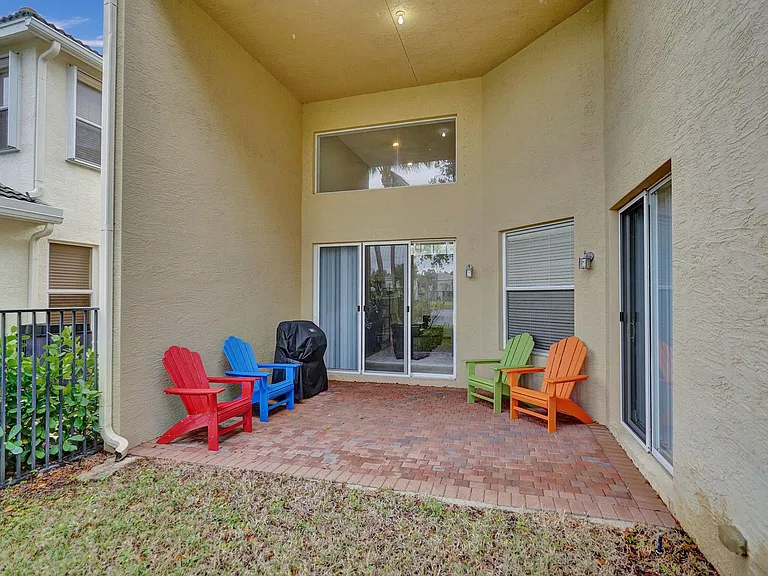 8876 Sandy Crest Ln #8876 — Photo 12