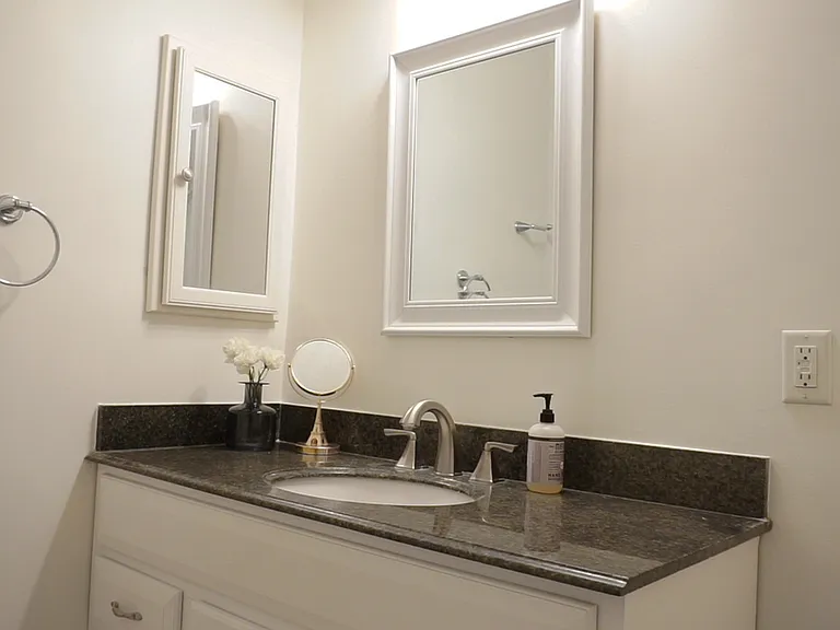 8038 Blackburn Ave #5 — Photo 8