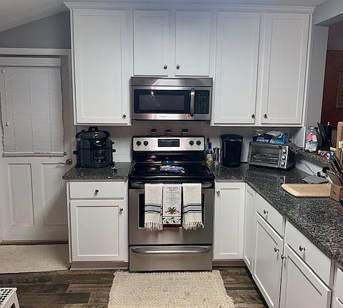 5th image of 4317 Colonial Ave