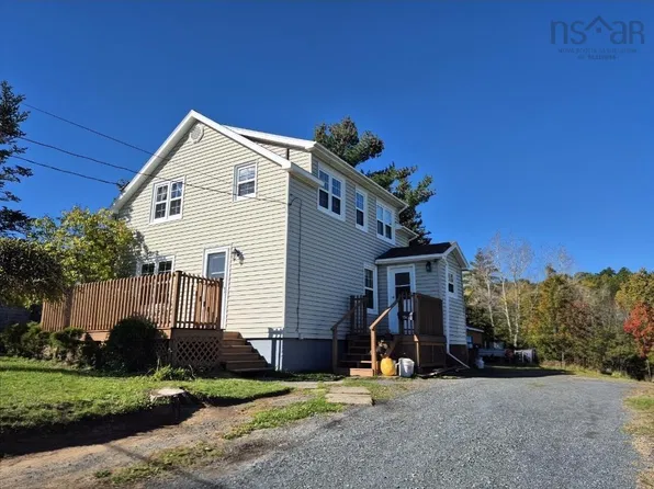 65 Munroe Ave, New Glasgow, NS B2H 2E4