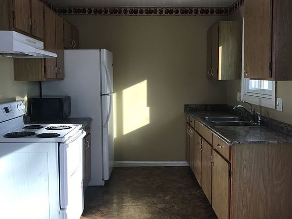 3rd image of 4041 Chickory Ln