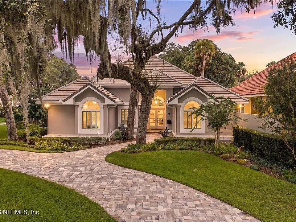 109 Laurel Ln