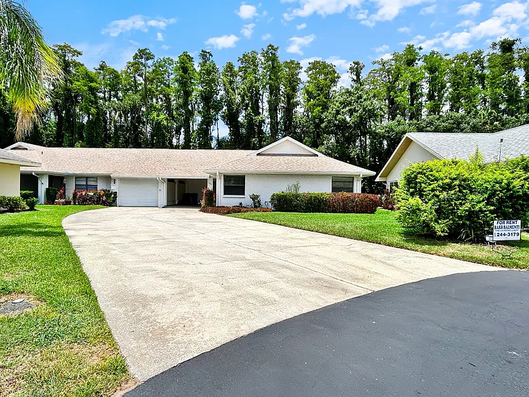 1750 Atrium Dr — Photo 3