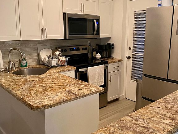 5th image of 1620 West Ave APT 201