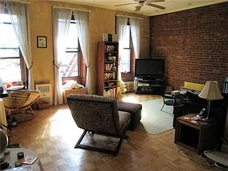 Rented by R New York