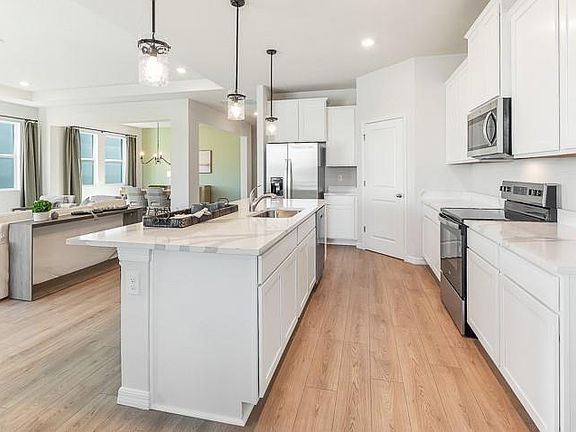 3rd image of 2024 Vandalia Pl