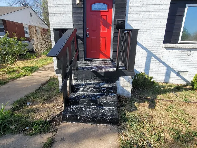 555 E Harmon Dr — Photo 14