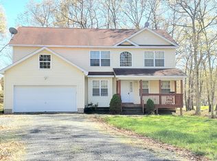 3354 Bluebird Dr, Bushkill, PA 18324