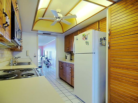 3rd image of 2850 S. Atlantic Ave #201