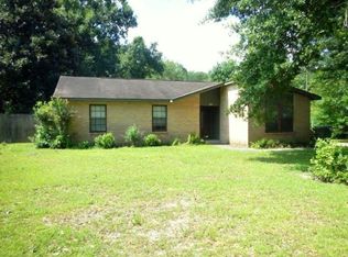 209 W Sycamore Ave, Foley, AL 36535