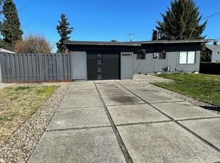 5651 NE Ainsworth St, Portland, OR 97218