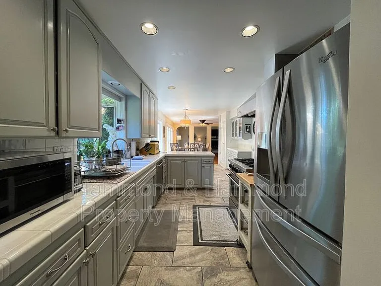 8422 Fable Ave — Photo 20