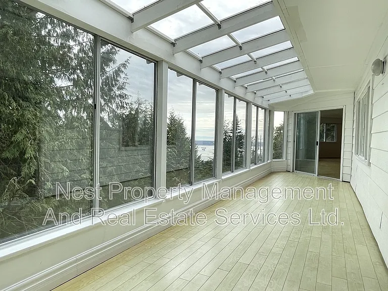 1137 Crestline Rd — Photo 8
