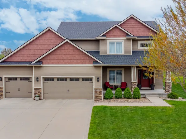 220 Balfour Dr, Norwalk, IA 50211