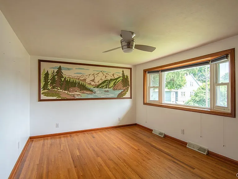 311 Swansea Ave — Photo 10
