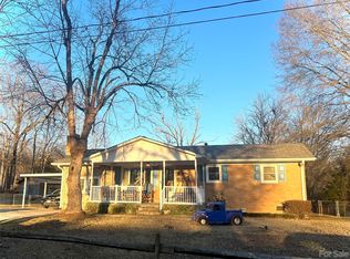 205 Gaddis Dr, Mount Holly, NC 28120