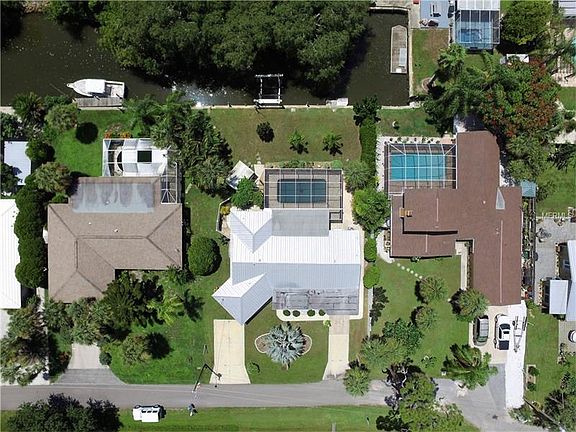 4th image of 222 Magnolia Ave